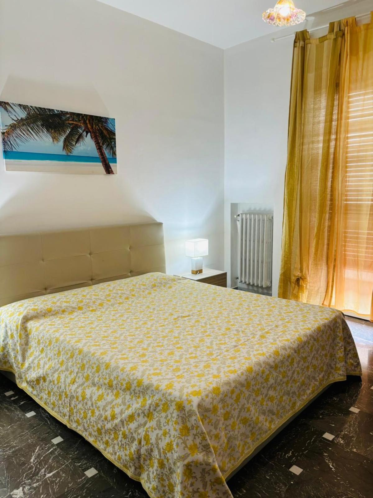 Matthias Central Rooms And Accomodation Bari Eksteriør billede