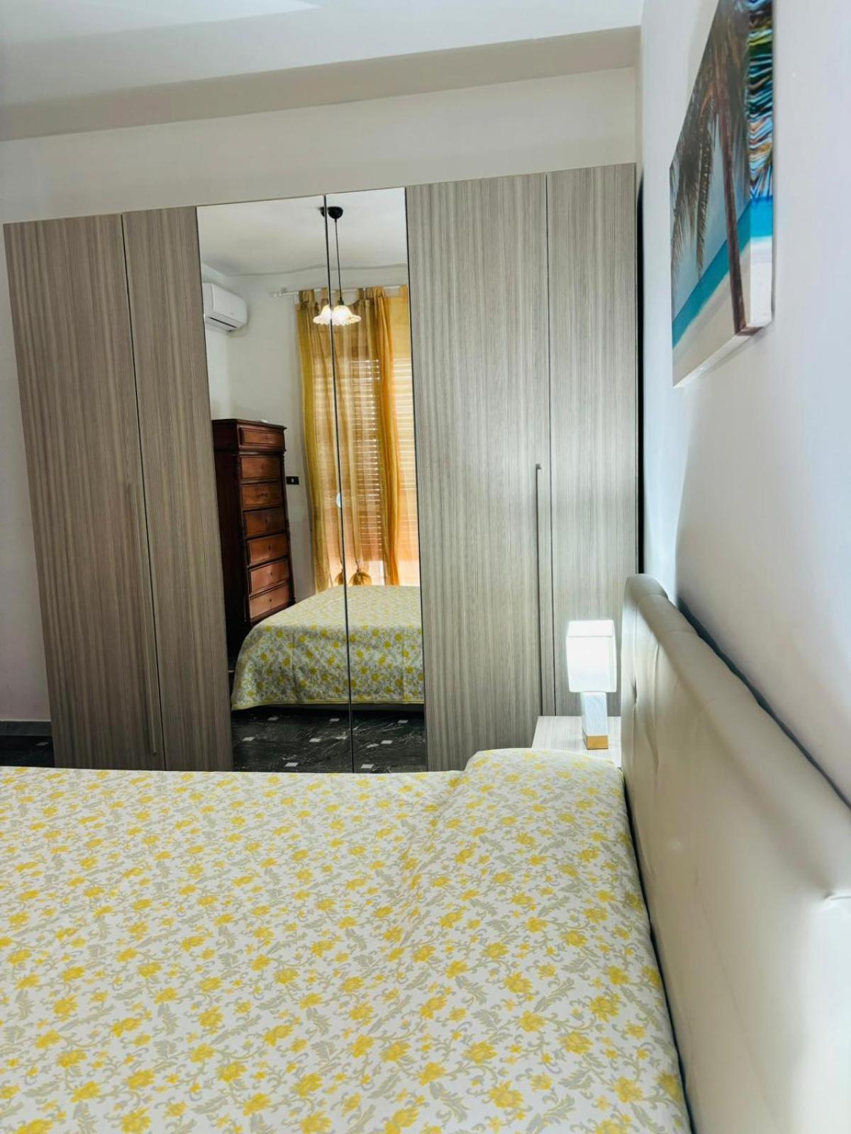 Matthias Central Rooms And Accomodation Bari Eksteriør billede